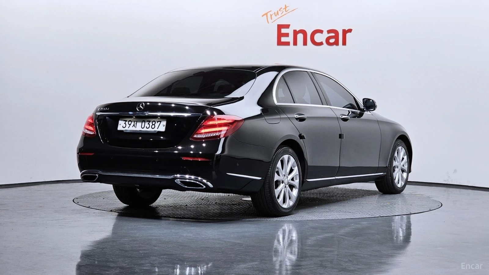 Mercedes-Benz E 220 * ПАНО* KEYLESS* Camera* ПОДГРЕВ* | Auto.bg — изображение 1 Mercedes-Benz E 220 * ПАНО* KEYLESS* Camera* ПОДГРЕВ* | Auto.bg — изображение 1