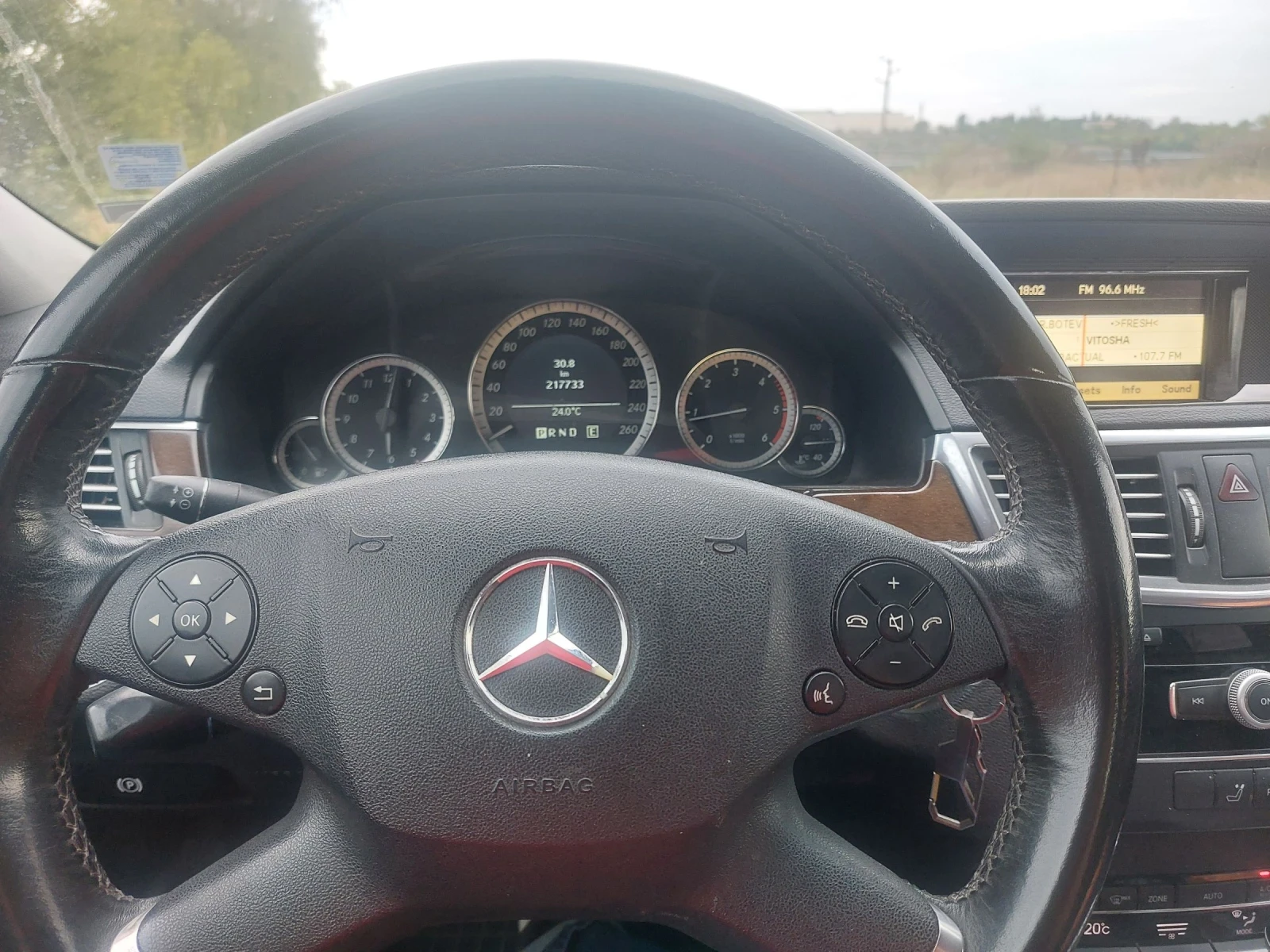 Mercedes-Benz E 200 2.2 CDI - изображение 10 | Auto.bg Mercedes-Benz E 200 2.2 CDI - изображение 10