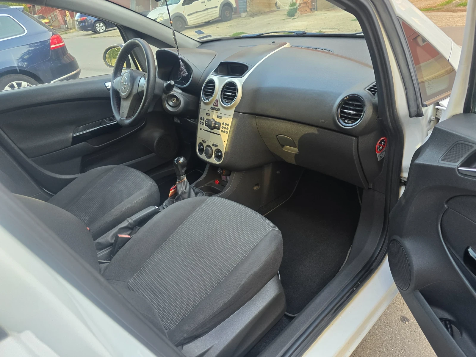 Opel Corsa D - изображение 6 | Auto.bg Opel Corsa D - изображение 6