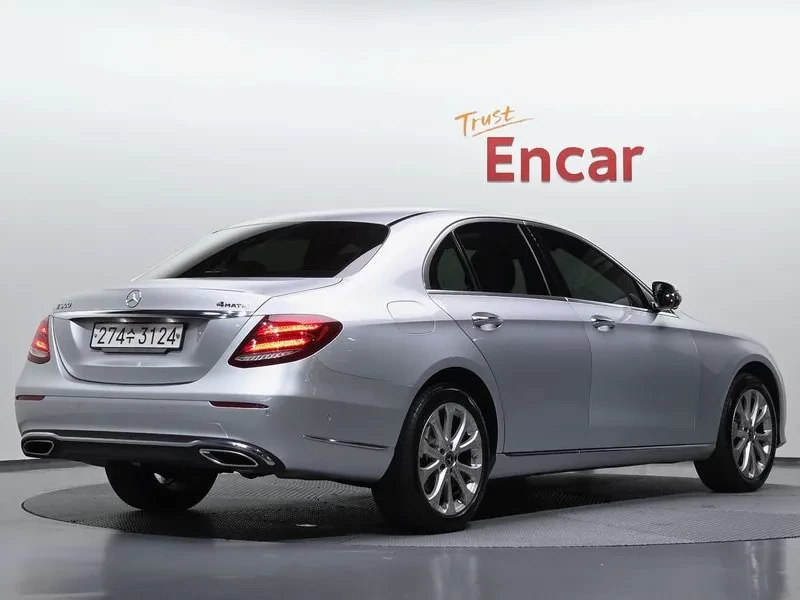 Mercedes-Benz E 300 4MATIC - САМО 30% АВАНС | Auto.bg — изображение 1 Mercedes-Benz E 300 4MATIC - САМО 30% АВАНС | Auto.bg — изображение 1
