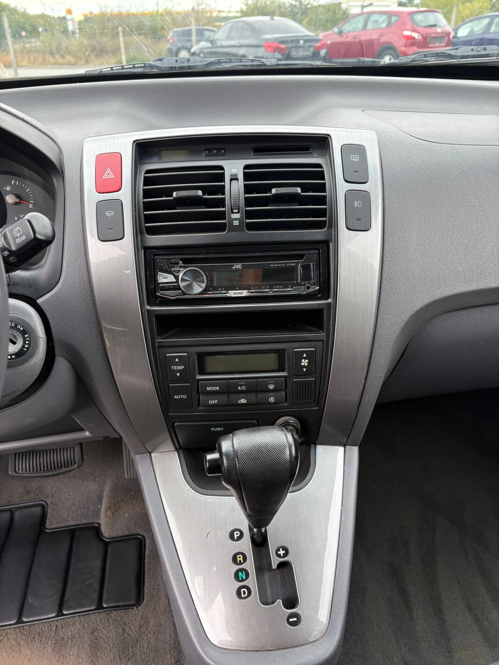 Hyundai Tucson 2.0CRDI - изображение 9 | Auto.bg Hyundai Tucson 2.0CRDI - изображение 9