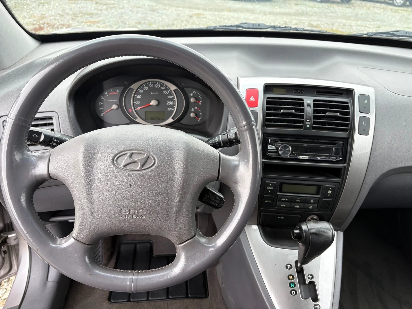 Hyundai Tucson 2.0CRDI - изображение 8 | Auto.bg Hyundai Tucson 2.0CRDI - изображение 8