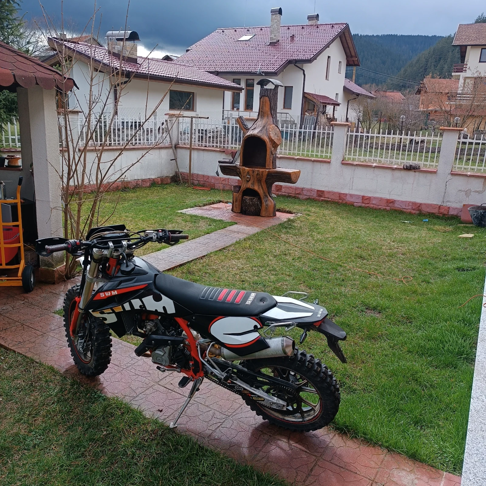 Swm SM 125 R Supermoto | Auto.bg — изображение 1 Swm SM 125 R Supermoto | Auto.bg — изображение 1