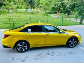 Снимка Hyundai Elantra