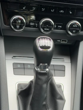 Skoda Octavia undefined | Auto.bg — изображение 7 Skoda Octavia undefined | Auto.bg — изображение 7
