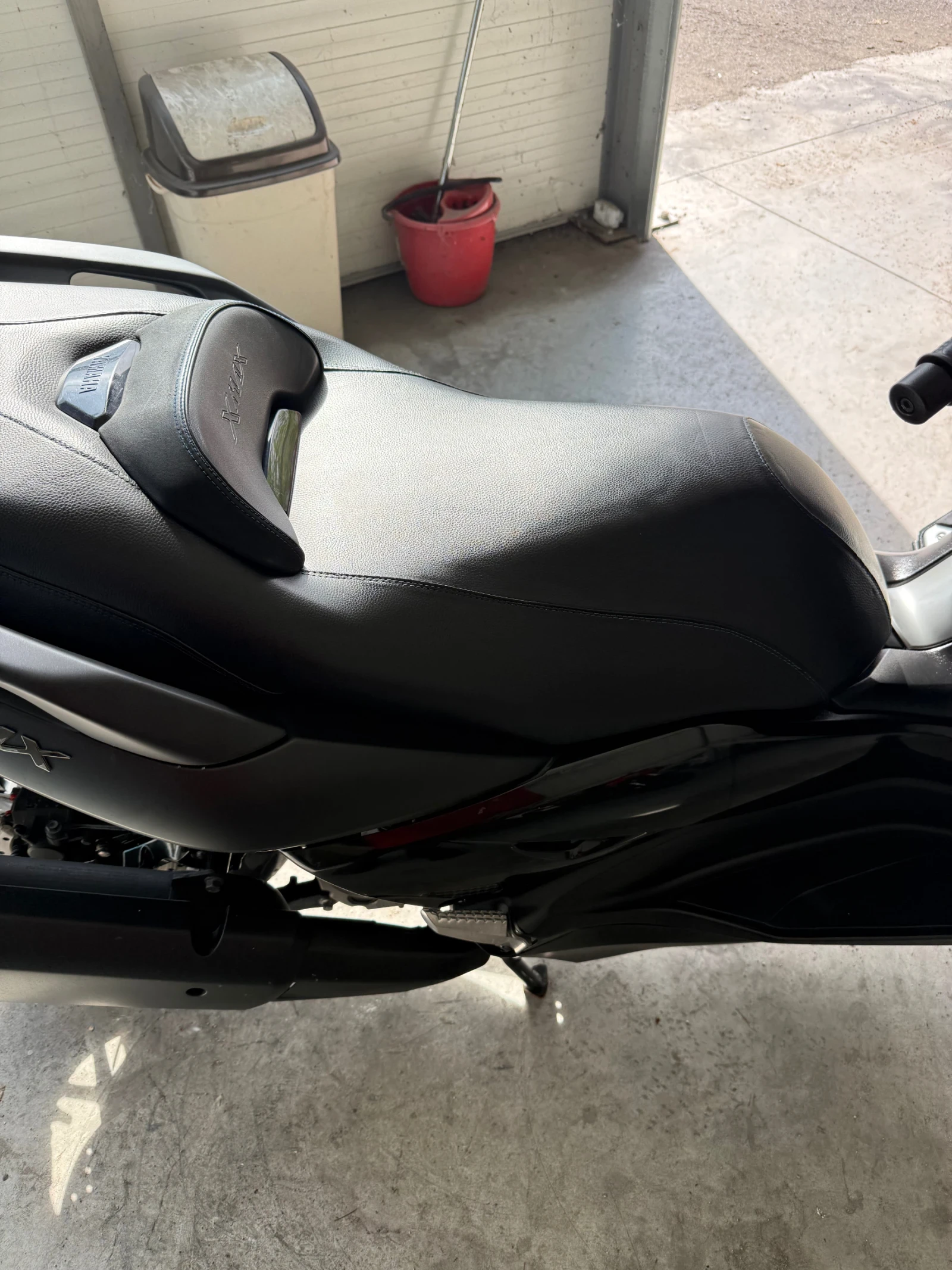 Yamaha X-max 300i- TECHMAX - изображение 9 | Auto.bg Yamaha X-max 300i- TECHMAX - изображение 9