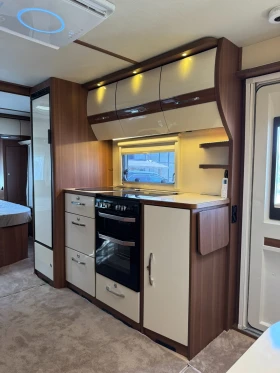 Каравана LMC EXQUISITE 595 VIP | Auto.bg — изображение 15 Каравана LMC EXQUISITE 595 VIP | Auto.bg — изображение 15