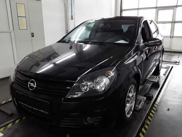 Opel Astra 1.6 i Германия Клима Реални КМ - 3300 лв. / 1687.26 € - 31471004 1 | Car24.bg Opel Astra 1.6 i Германия Клима Реални КМ - 3300 лв. / 1687.26 € - 31471004 1