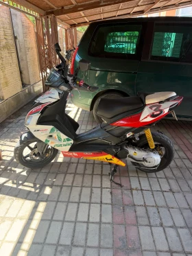 Aprilia Sr undefined | Auto.bg — изображение 4 Aprilia Sr undefined | Auto.bg — изображение 4