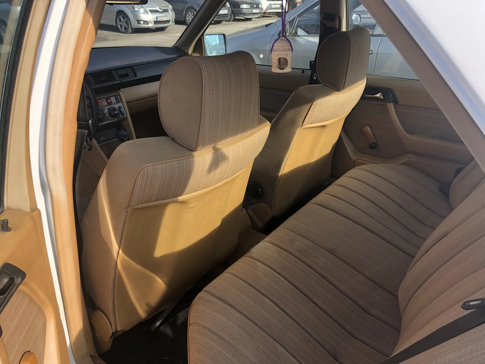 Mercedes-Benz 124 260Е 4matic - изображение 7 | Auto.bg Mercedes-Benz 124 260Е 4matic - изображение 7