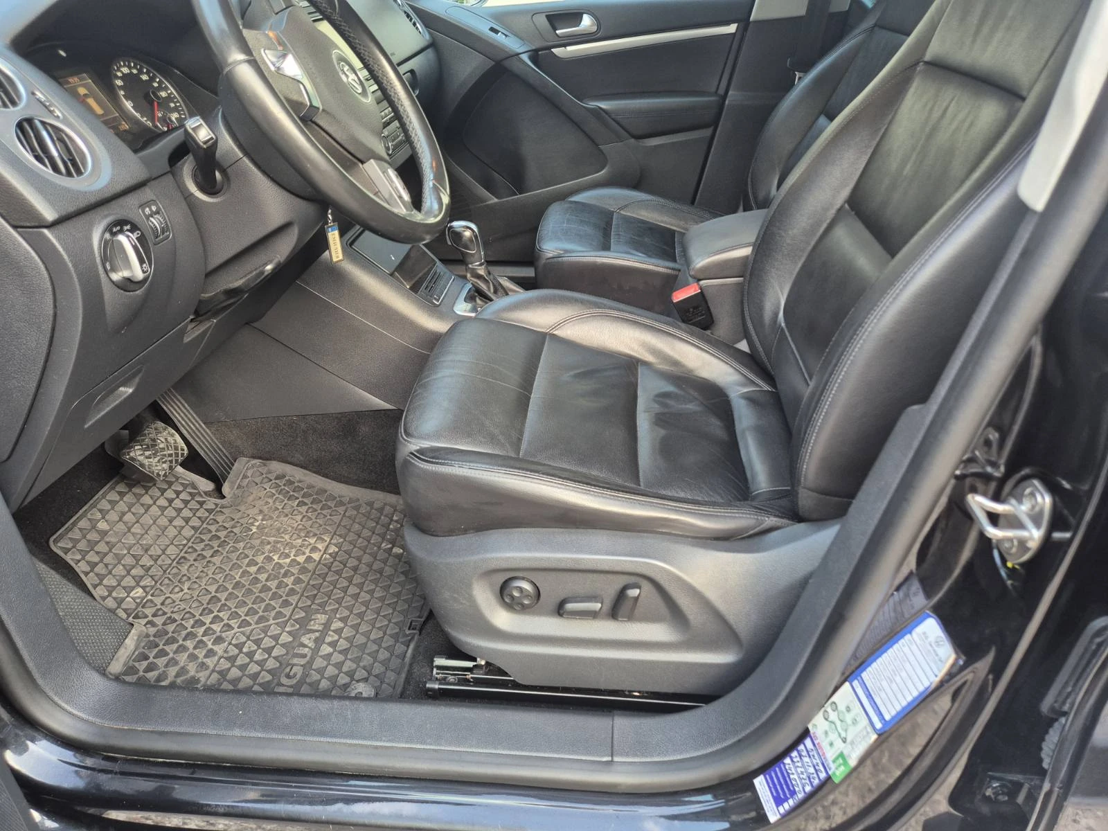 VW Tiguan 4х4;Навиг.;Кожа - изображение 5 | Auto.bg VW Tiguan 4х4;Навиг.;Кожа - изображение 5