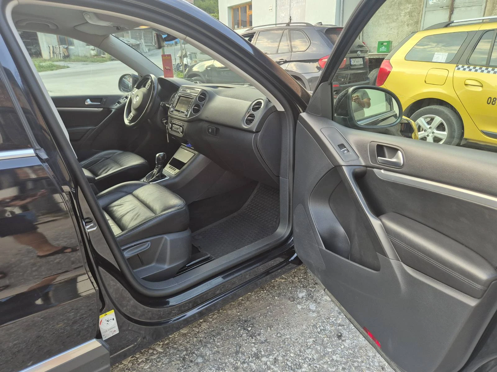 VW Tiguan 4х4;Навиг.;Кожа - изображение 6 | Auto.bg VW Tiguan 4х4;Навиг.;Кожа - изображение 6