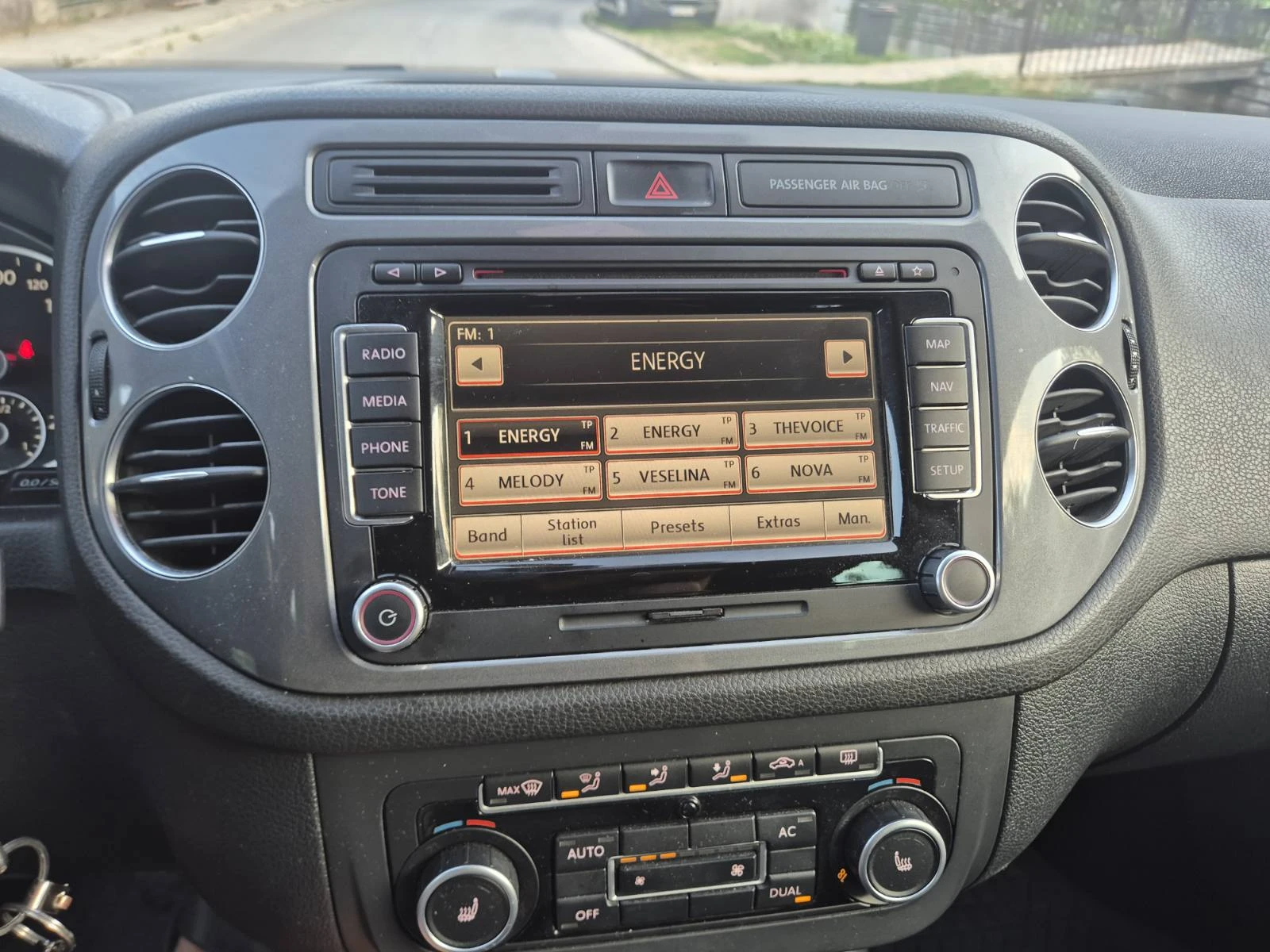 VW Tiguan 4х4;Навиг.;Кожа - изображение 8 | Auto.bg VW Tiguan 4х4;Навиг.;Кожа - изображение 8