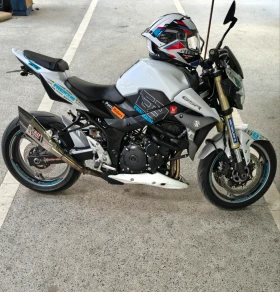 Suzuki Gsr 750