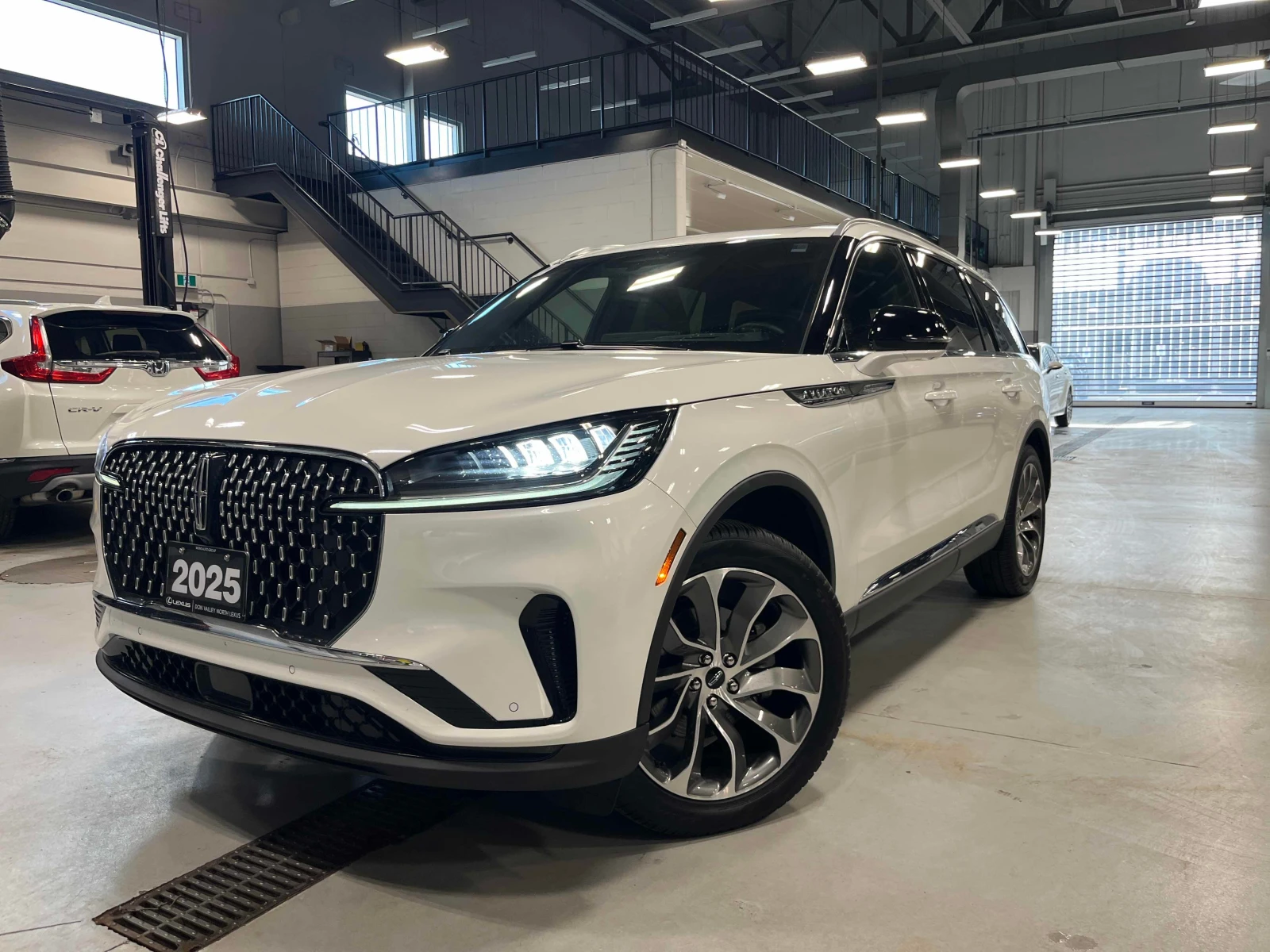 Lincoln Aviator 3.0L 6cyl AWD | Auto.bg — изображение 1 Lincoln Aviator 3.0L 6cyl AWD | Auto.bg — изображение 1