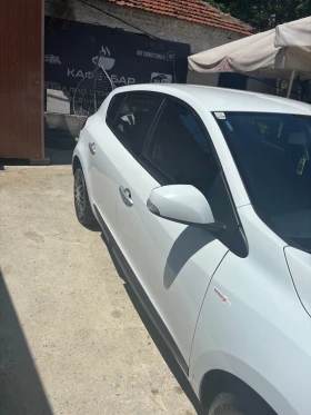 Renault Megane undefined | Auto.bg — изображение 2 Renault Megane undefined | Auto.bg — изображение 2