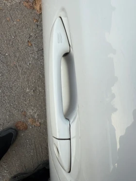 Toyota Avensis 2.2 d-cat Keyless, Панорама  | Mobile.bg — малка снимка 11