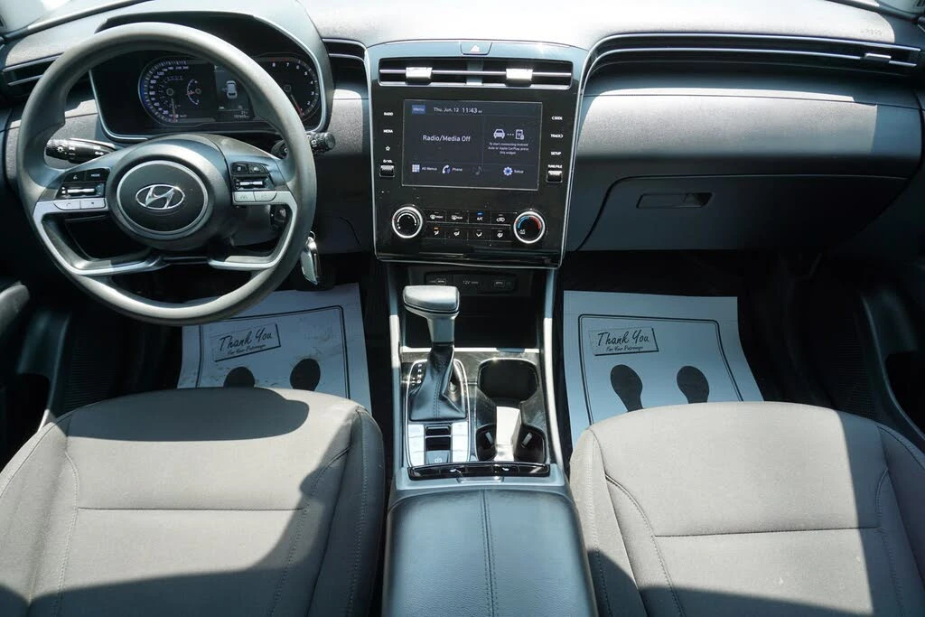 Hyundai Tucson ДВА ЧИФТА ГУМИ* ПОДГРЕВ* КАМЕРА* СЛЕДЕНЕ НА ЛЕНТИ - изображение 7 | Auto.bg Hyundai Tucson ДВА ЧИФТА ГУМИ* ПОДГРЕВ* КАМЕРА* СЛЕДЕНЕ НА ЛЕНТИ - изображение 7