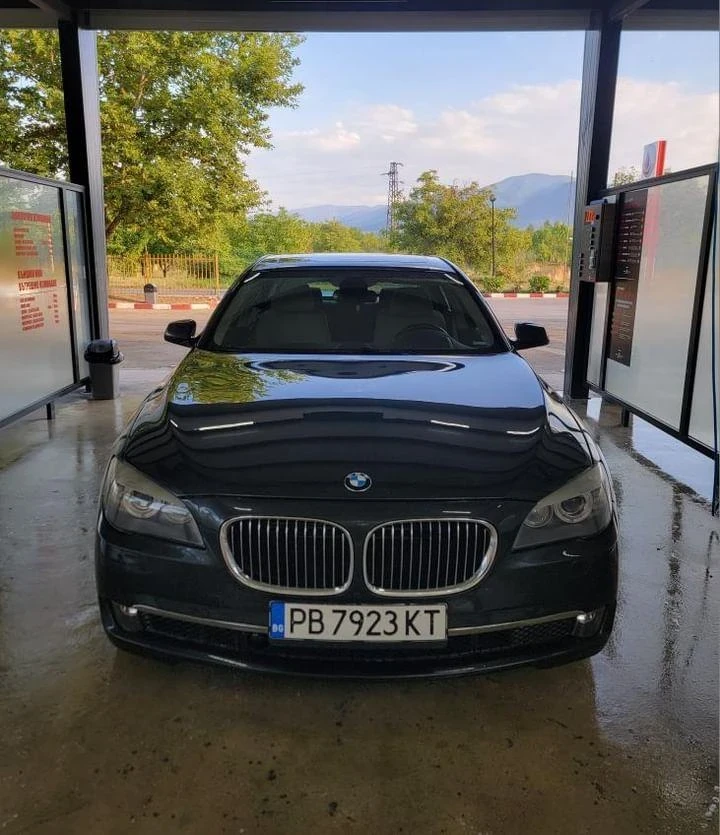 BMW 750 Xdrive V8 4.4l добро състояние  - изображение 9 | Auto.bg BMW 750 Xdrive V8 4.4l добро състояние  - изображение 9