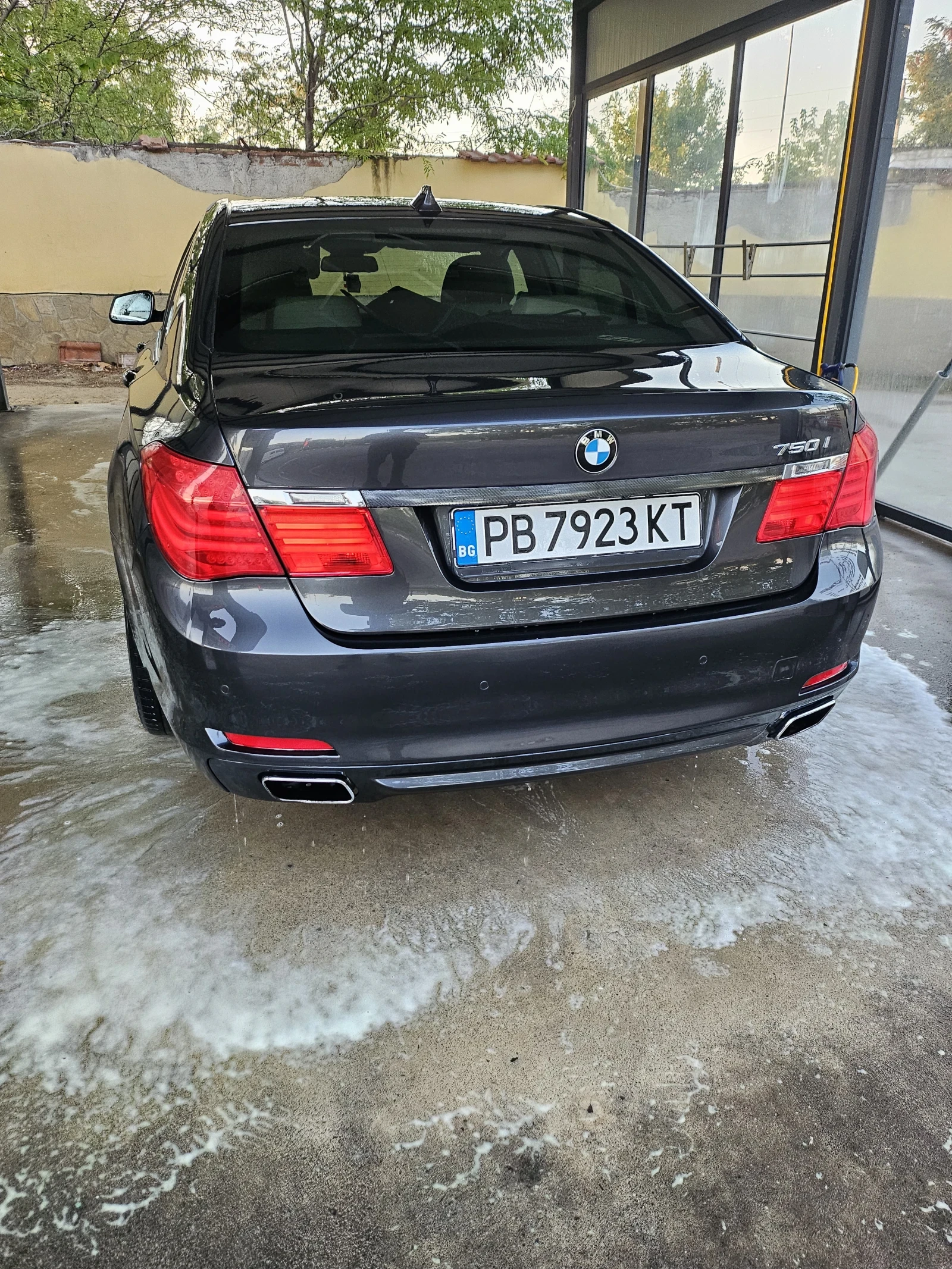 BMW 750 Xdrive V8 4.4l добро състояние  - изображение 4 | Auto.bg BMW 750 Xdrive V8 4.4l добро състояние  - изображение 4