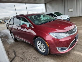 Chrysler Pacifica 3.6l Touring L - 8500 € / 16624.56 лв. - 40272314 4 | Car24.bg Chrysler Pacifica 3.6l Touring L - 8500 € / 16624.56 лв. - 40272314 4