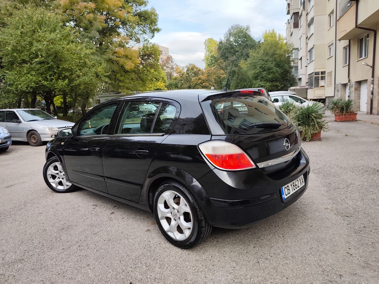 Opel Astra  1.7 CDTI * КЛИМАТРОНИК*  !ТОП! - изображение 3 | Auto.bg Opel Astra  1.7 CDTI * КЛИМАТРОНИК*  !ТОП! - изображение 3