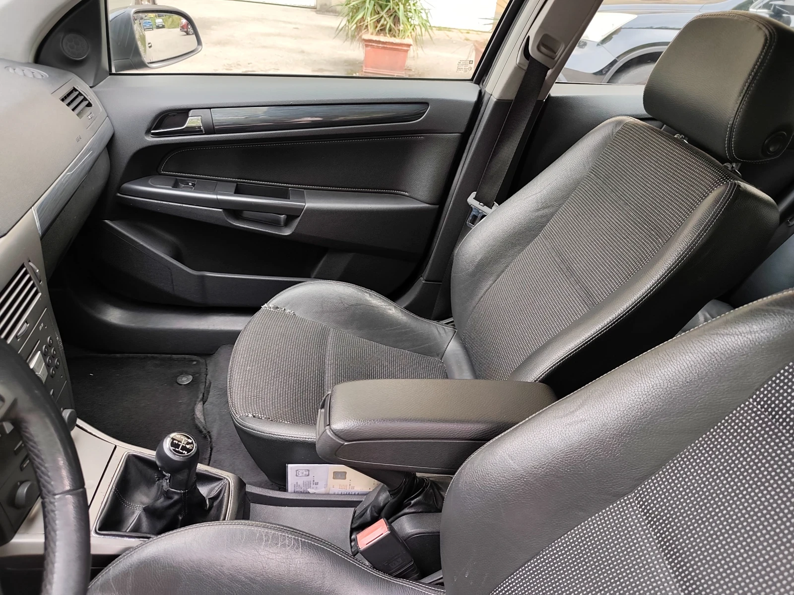 Opel Astra  1.7 CDTI * КЛИМАТРОНИК*  !ТОП! - изображение 10 | Auto.bg Opel Astra  1.7 CDTI * КЛИМАТРОНИК*  !ТОП! - изображение 10