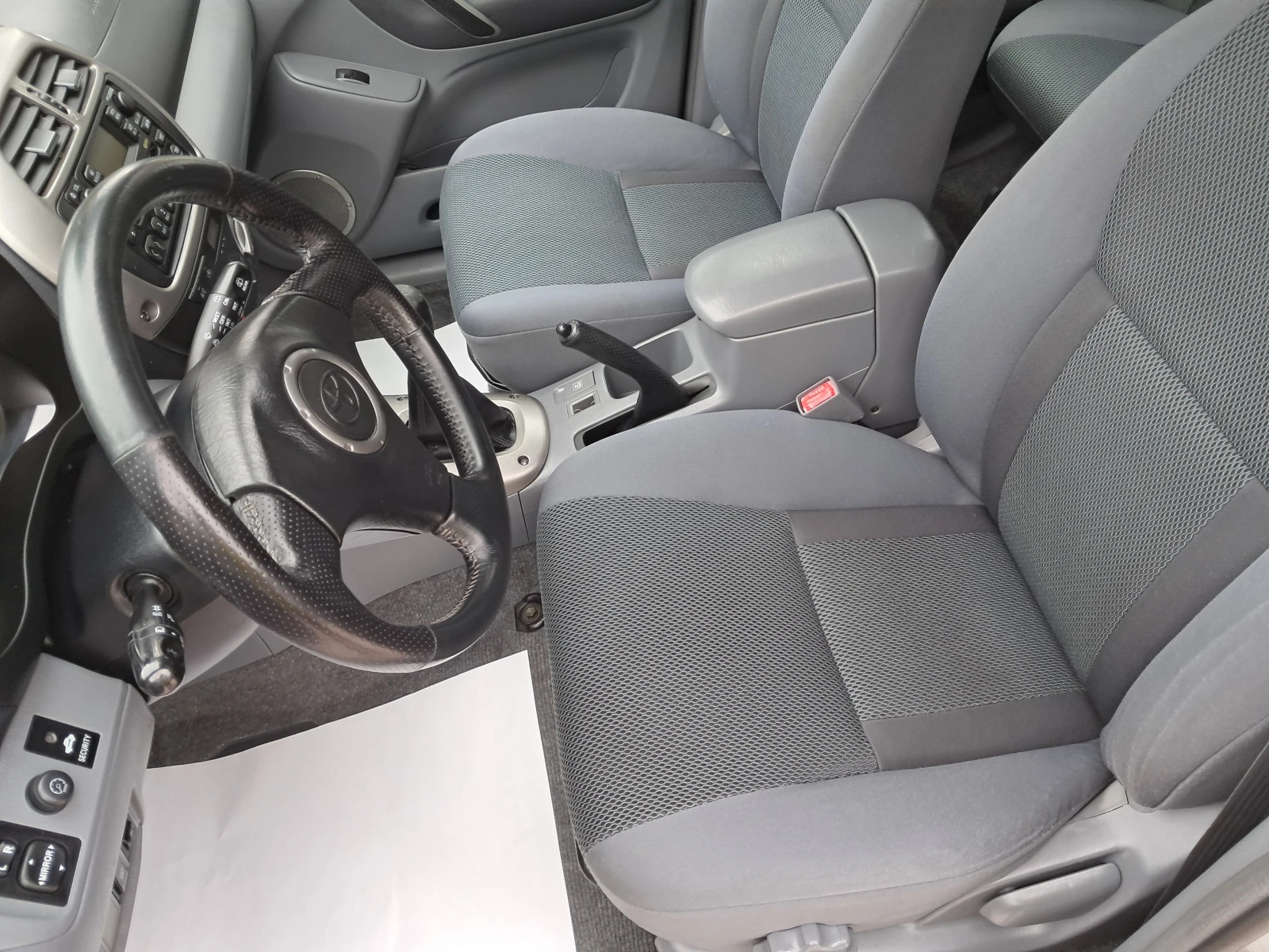 Toyota Rav4 2.0 d4d-170000 км.КАТО НОВА - изображение 8 | Auto.bg Toyota Rav4 2.0 d4d-170000 км.КАТО НОВА - изображение 8