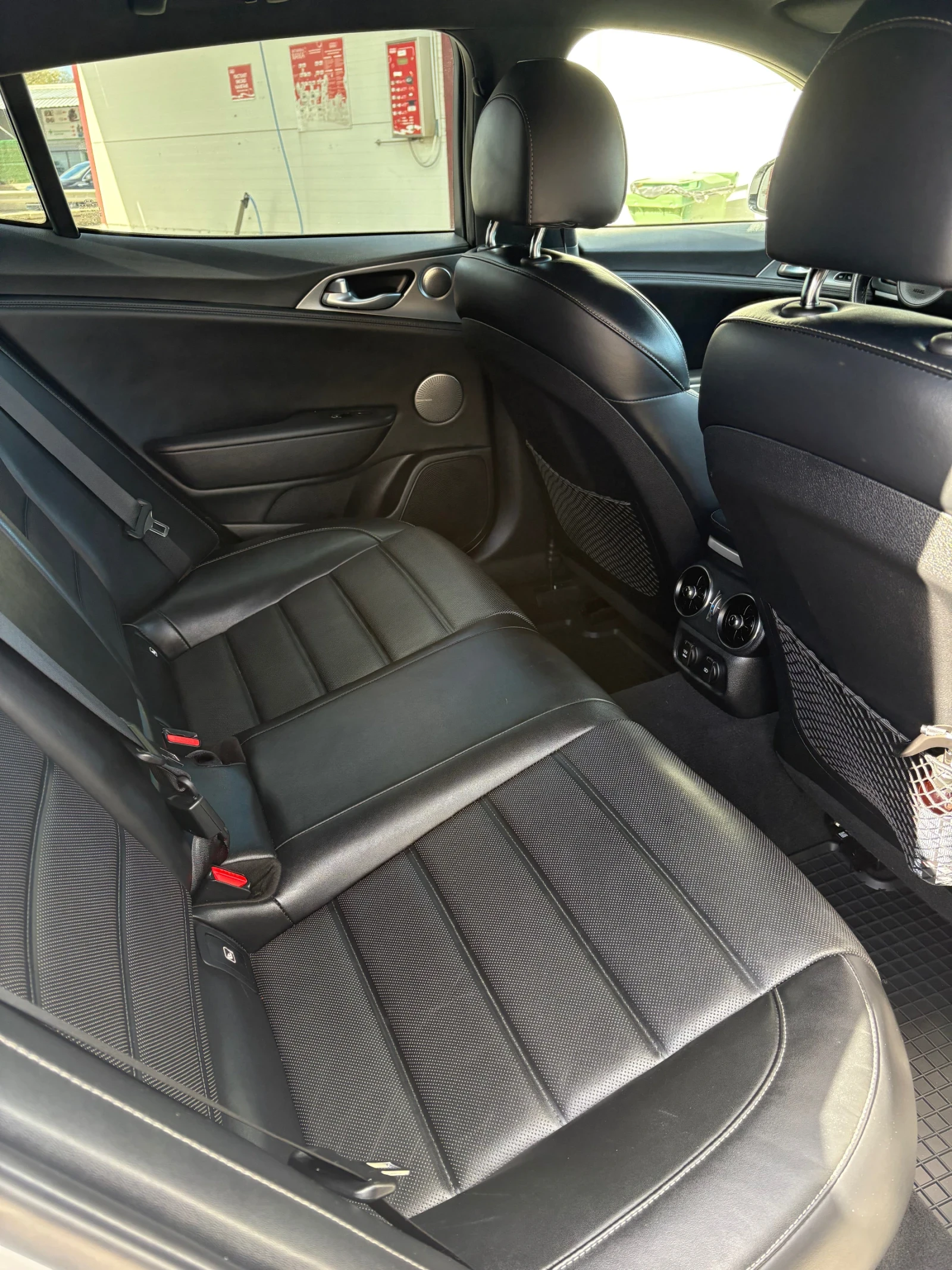 Kia Stinger Gt 3.3 full  - изображение 9 | Auto.bg Kia Stinger Gt 3.3 full  - изображение 9