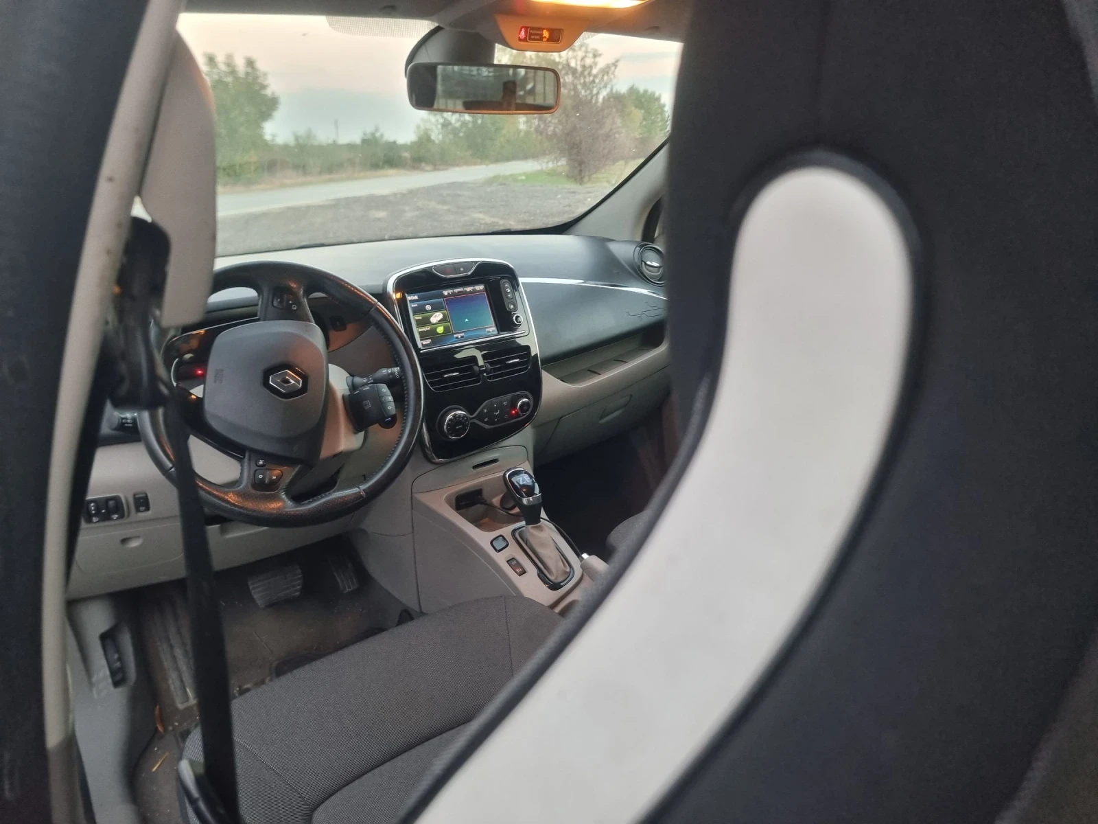 Renault Zoe  - изображение 3 | Auto.bg Renault Zoe  - изображение 3