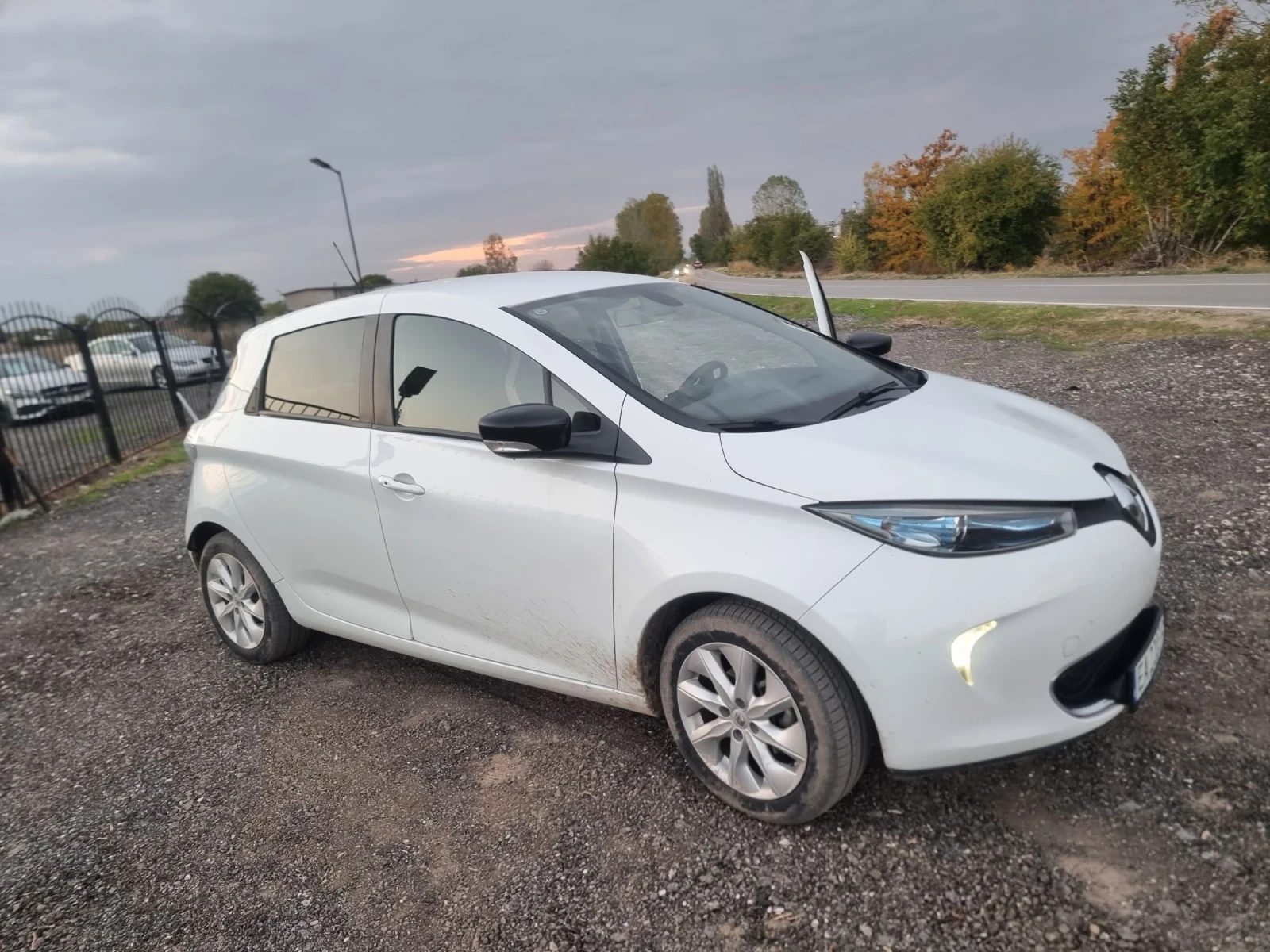 Renault Zoe  - изображение 2 | Auto.bg Renault Zoe  - изображение 2