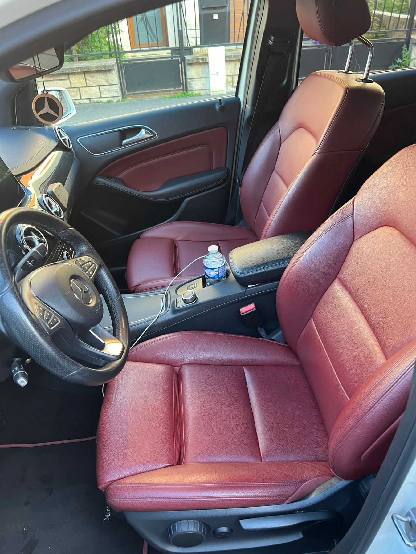 Mercedes-Benz B 200 Exclusive!! Спешна продажба  - изображение 4 | Auto.bg Mercedes-Benz B 200 Exclusive!! Спешна продажба  - изображение 4