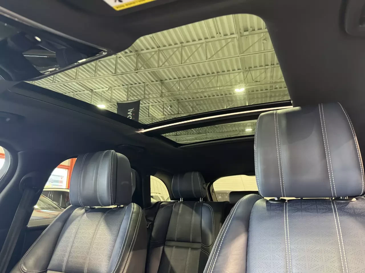 Land Rover Range Rover Velar P380 R-Dynamic HSE* Pano* Camera* CarPlay*  - изображение 10 | Auto.bg Land Rover Range Rover Velar P380 R-Dynamic HSE* Pano* Camera* CarPlay*  - изображение 10