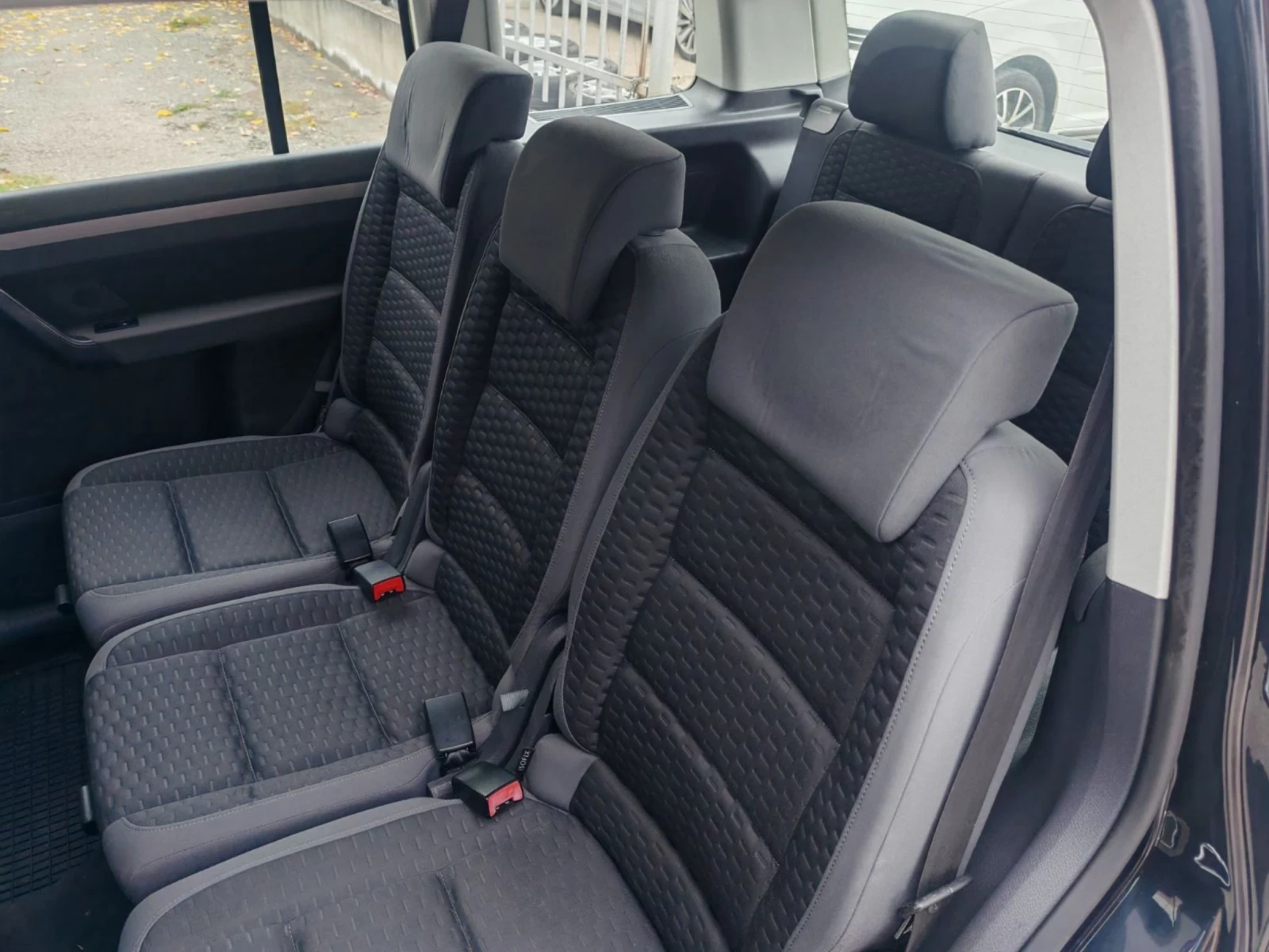 VW Touran 1.9 TDI - 7 местен - изображение 8 | Auto.bg VW Touran 1.9 TDI - 7 местен - изображение 8