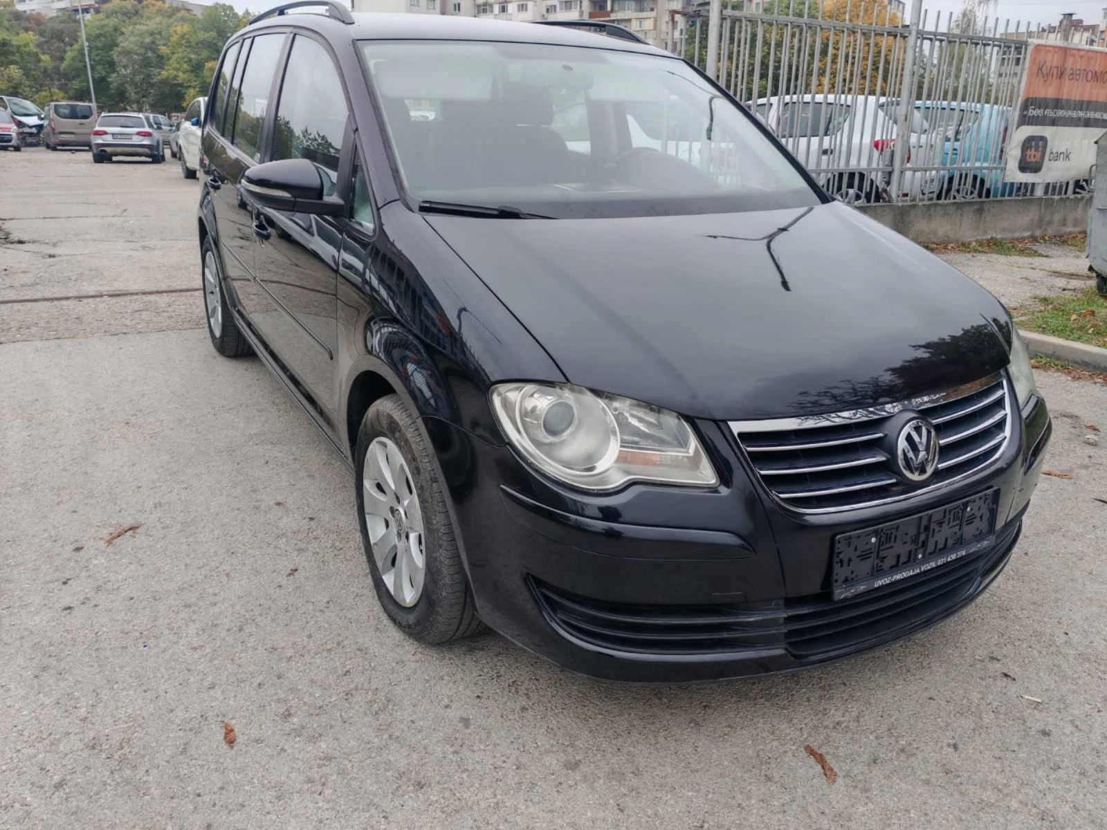VW Touran 1.9 TDI - 7 местен - изображение 3 | Auto.bg VW Touran 1.9 TDI - 7 местен - изображение 3