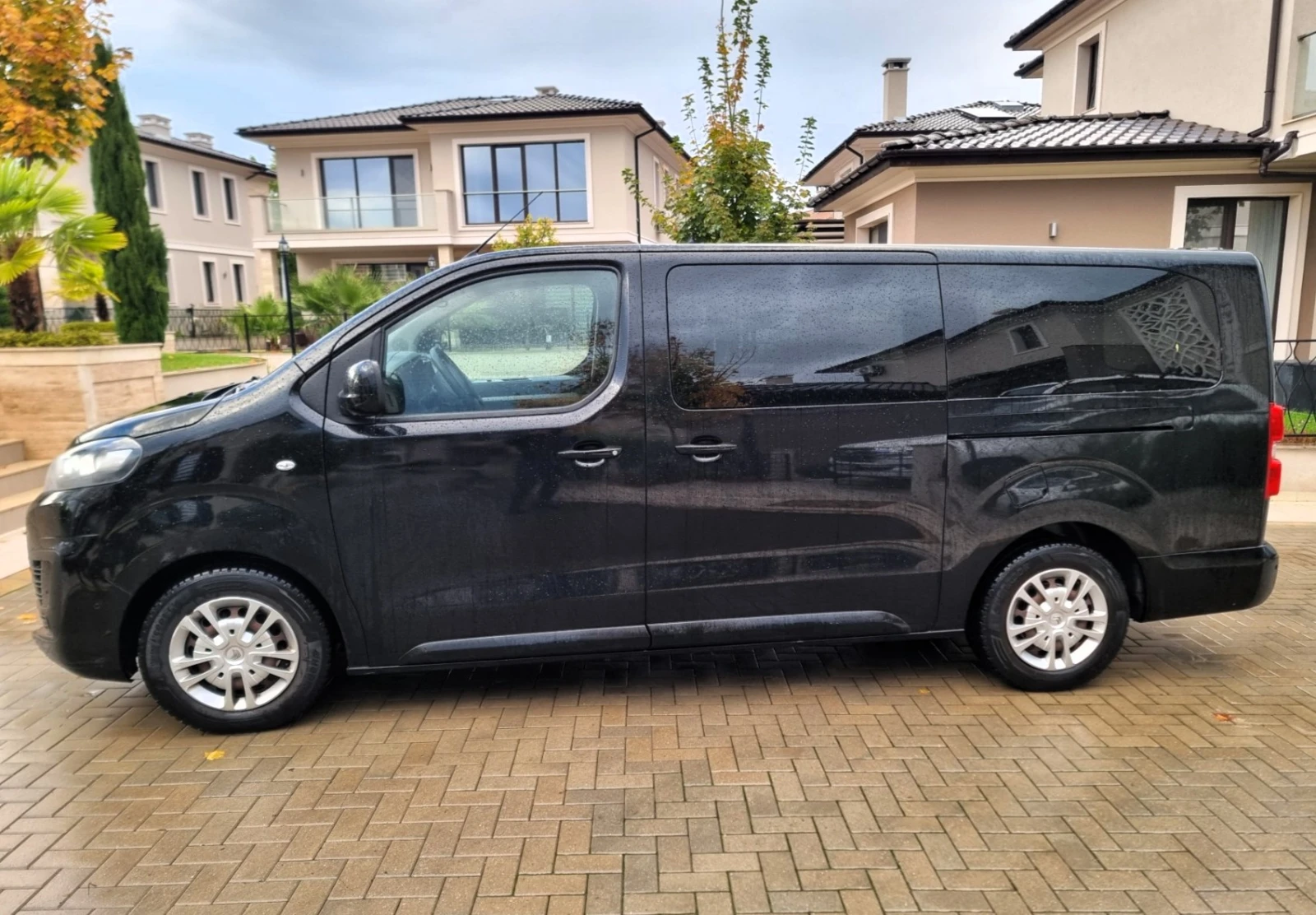 Citroen Spacetourer 1.5 HDI - изображение 3 | Auto.bg Citroen Spacetourer 1.5 HDI - изображение 3