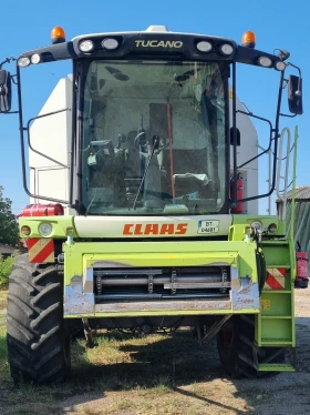 Комбайн Claas TYKANO 440
