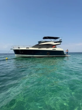 Моторна яхта Beneteau Monte Carlo 5 | Auto.bg — изображение 5 Моторна яхта Beneteau Monte Carlo 5 | Auto.bg — изображение 5