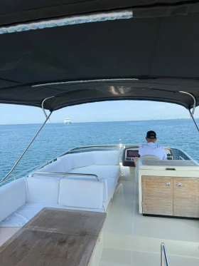 Моторна яхта Beneteau Monte Carlo 5 | Auto.bg — изображение 7 Моторна яхта Beneteau Monte Carlo 5 | Auto.bg — изображение 7