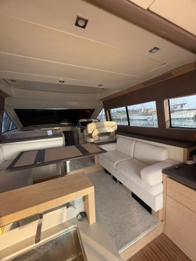 Моторна яхта Beneteau Monte Carlo 5 | Auto.bg — изображение 14 Моторна яхта Beneteau Monte Carlo 5 | Auto.bg — изображение 14