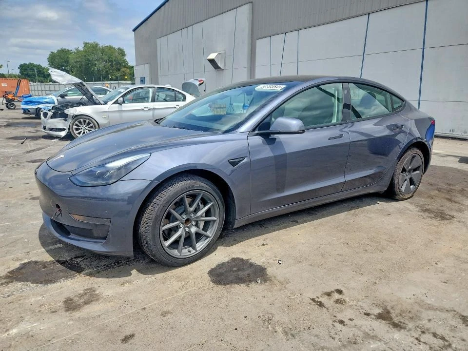 Tesla Model 3 undefined | Auto.bg — изображение 1 Tesla Model 3 undefined | Auto.bg — изображение 1