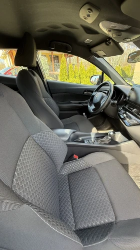 Toyota C-HR HYBRID - 23000 € / 44984.09 лв. - 76913867 8 | Car24.bg Toyota C-HR HYBRID - 23000 € / 44984.09 лв. - 76913867 8