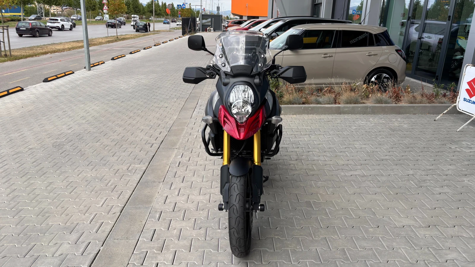 Suzuki V-strom DL 1000 A - изображение 5 | Auto.bg Suzuki V-strom DL 1000 A - изображение 5