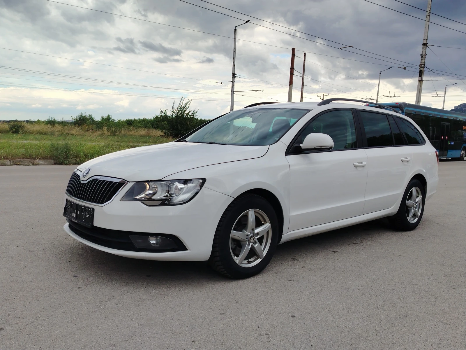 Skoda Superb 2.0 TDI | Auto.bg — изображение 1 Skoda Superb 2.0 TDI | Auto.bg — изображение 1