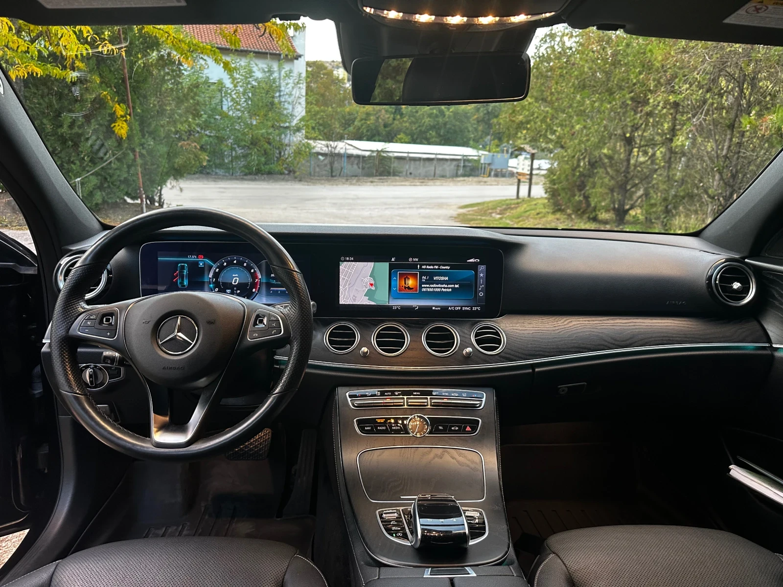Mercedes-Benz E 400 4Matic AMG line, 156000 км, Dist. MultiBeam, Full - изображение 6 | Auto.bg Mercedes-Benz E 400 4Matic AMG line, 156000 км, Dist. MultiBeam, Full - изображение 6