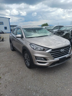 Hyundai Tucson 1.6crdi хибрид НА ЧАСТИ