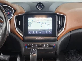 Maserati Ghibli 3.0D/ШИБИДАХ/АЛКАНТАРА/KEYLESS/SPORT PACK - 15986 € - 69899353 14 | Car24.bg Maserati Ghibli 3.0D/ШИБИДАХ/АЛКАНТАРА/KEYLESS/SPORT PACK - 15986 € - 69899353 14