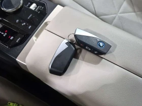 BMW iX * Sports Activity Vehicle Xdrive50 * CARFAX * | Auto.bg — изображение 8 BMW iX * Sports Activity Vehicle Xdrive50 * CARFAX * | Auto.bg — изображение 8