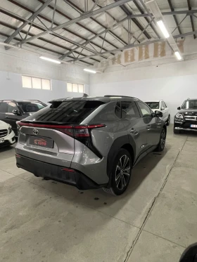 Toyota bZ4X BEV/218HP/360/JBL/Обдух/Led/Kless/4x4/ГАРАНЦИЯ!!! - 79900 лв. / 40852.22 € - 67786940 5 | Car24.bg Toyota bZ4X BEV/218HP/360/JBL/Обдух/Led/Kless/4x4/ГАРАНЦИЯ!!! - 79900 лв. / 40852.22 € - 67786940 5