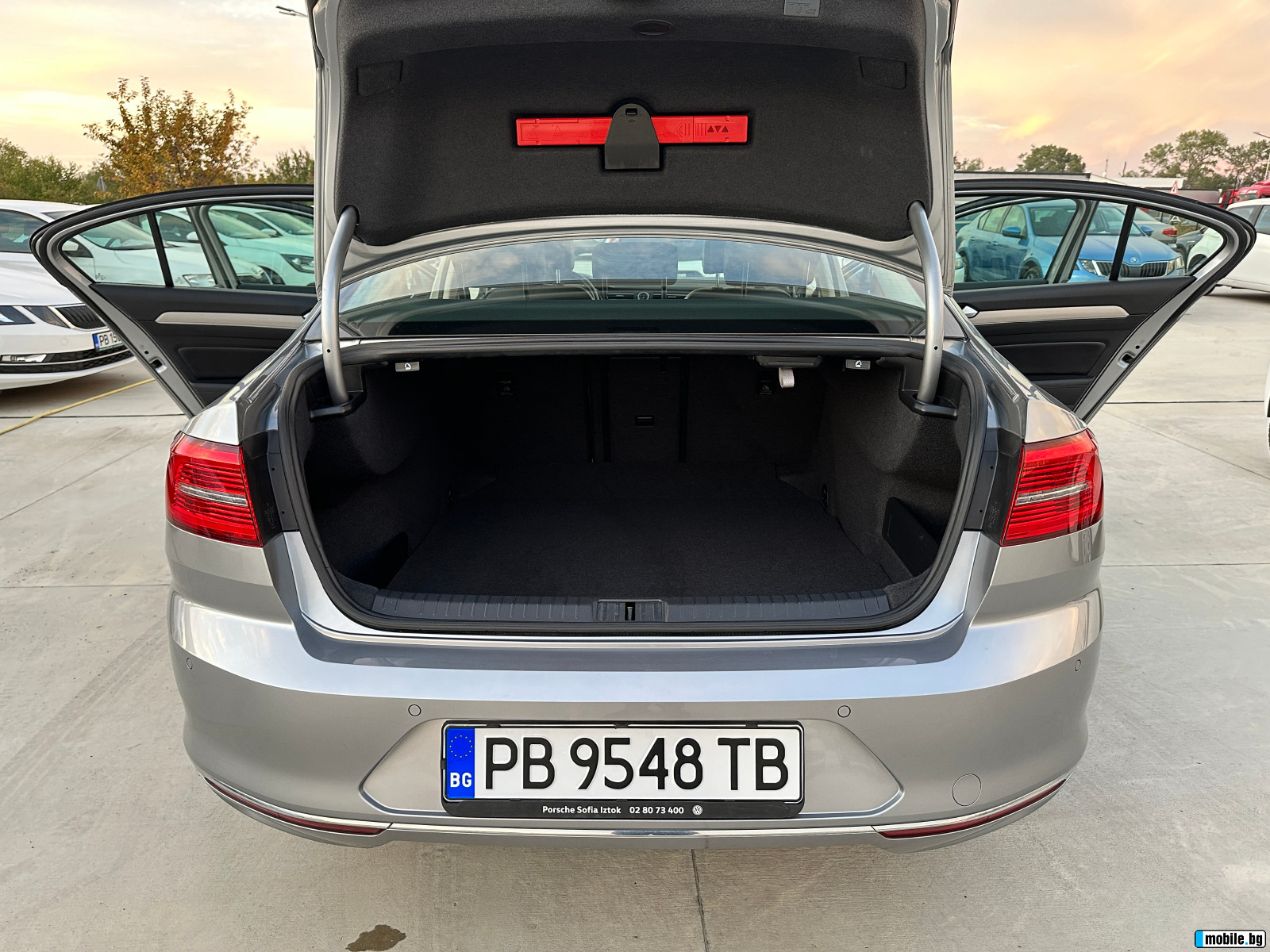 VW Passat 2.0-A/T-150kc | Mobile.bg   11
